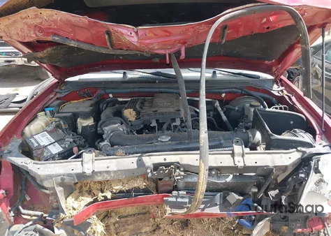 2010 Nissan Pathfinder S z USA, uszkodzony, nr VIN 5N1AR1NB0AC608834